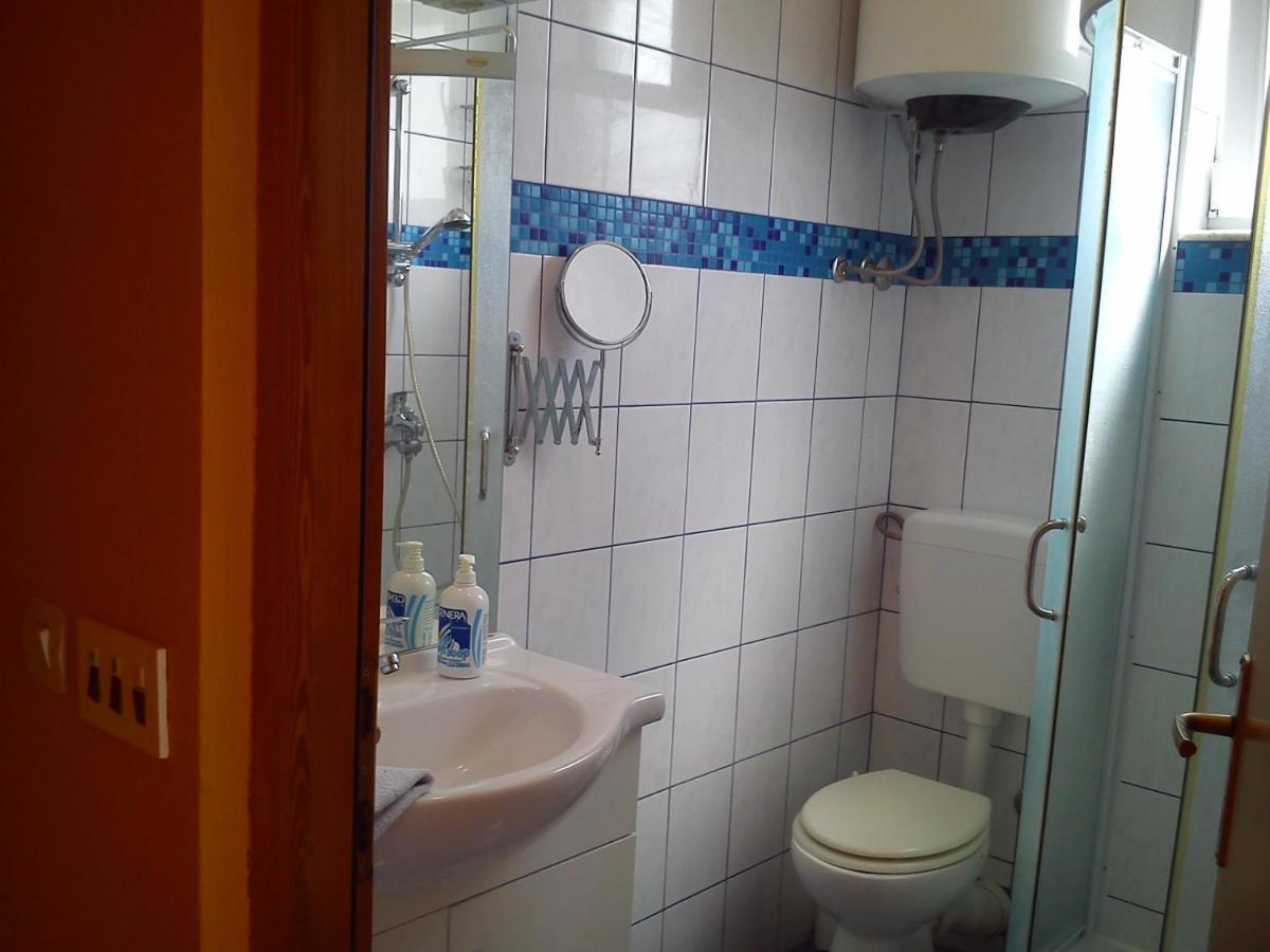 Apartman Atanasov Seline Bagian luar foto