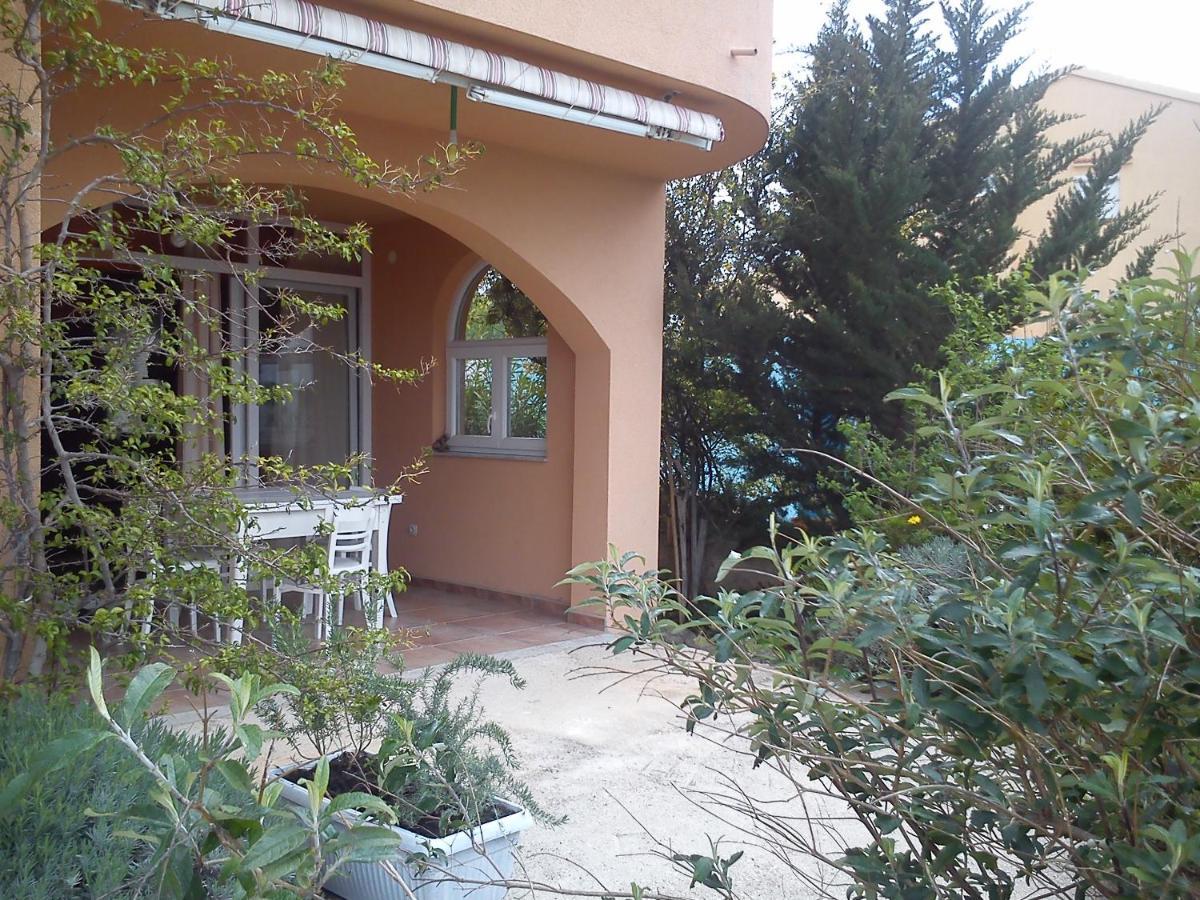 Apartman Atanasov Seline Bagian luar foto